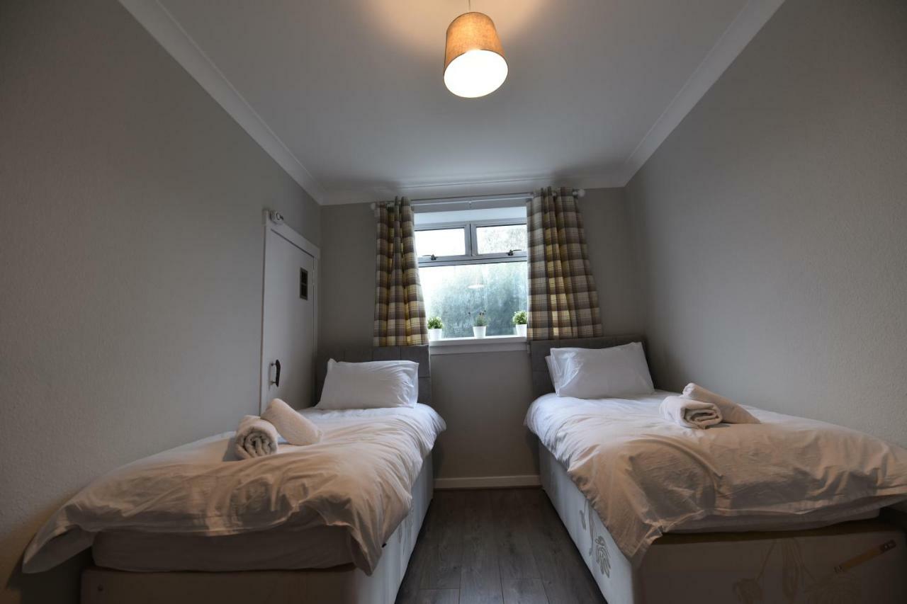 Sighthill 3 Bedrooms With Private Garden Edinburgh Exterior photo
