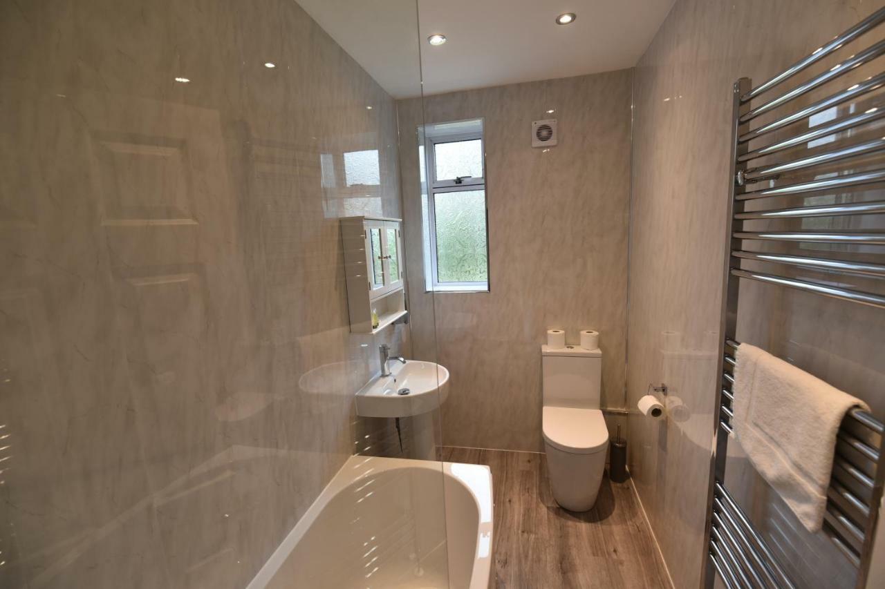 Sighthill 3 Bedrooms With Private Garden Edinburgh Exterior photo